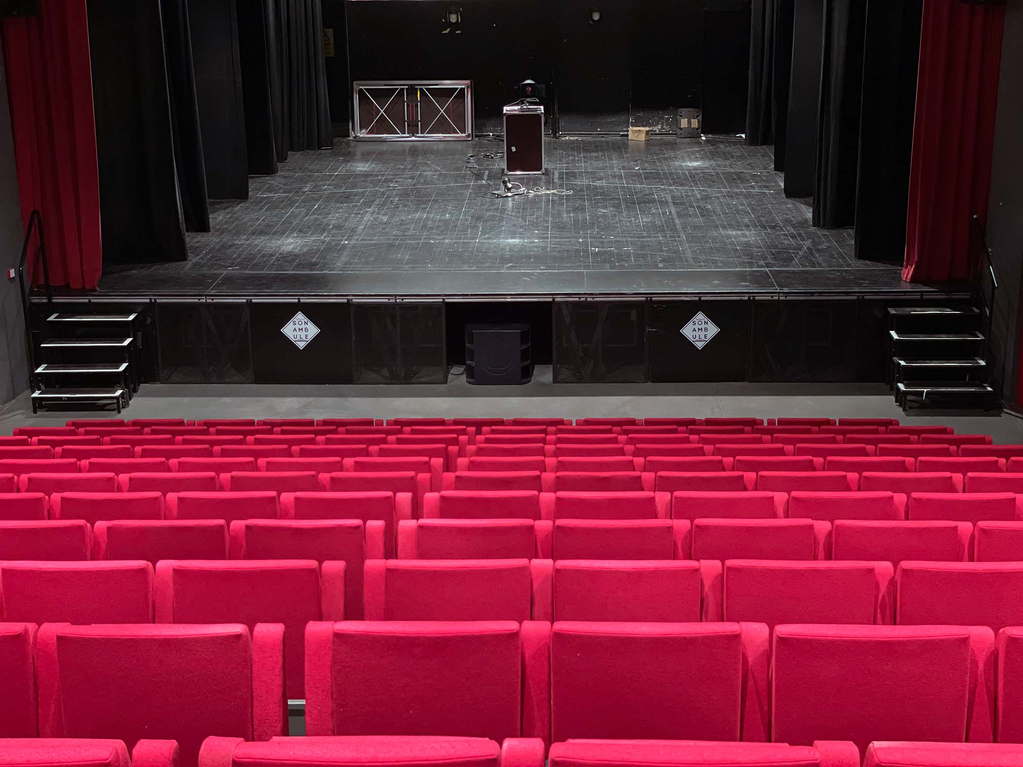 <b>Espace culturel – théâtre</b>